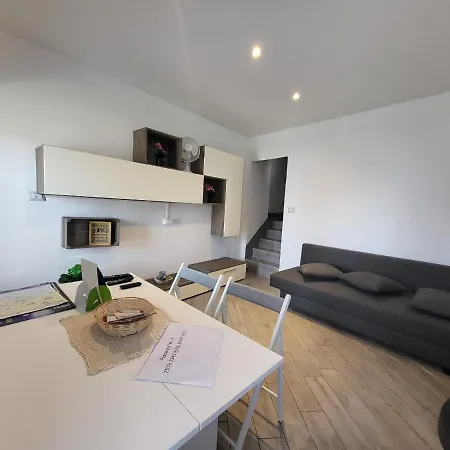 Apartamento Aurora Fronte